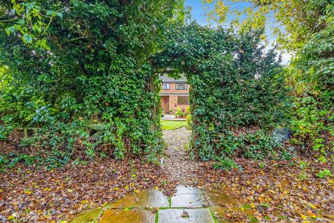 68 Brooklands Drive, Leighton Buzzard, LU7 3PE