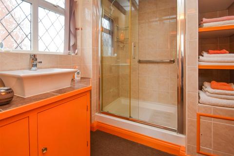 118 Common Road, Wombourne, Wolverhampton, WV5 0NE