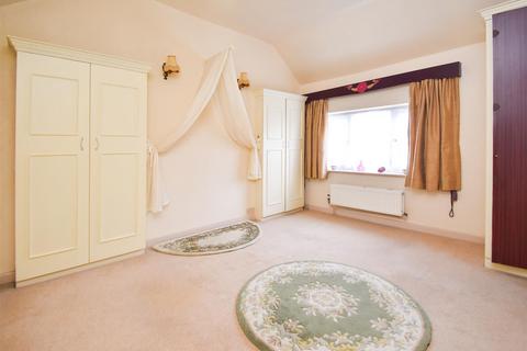 118 Common Road, Wombourne, Wolverhampton, WV5 0NE