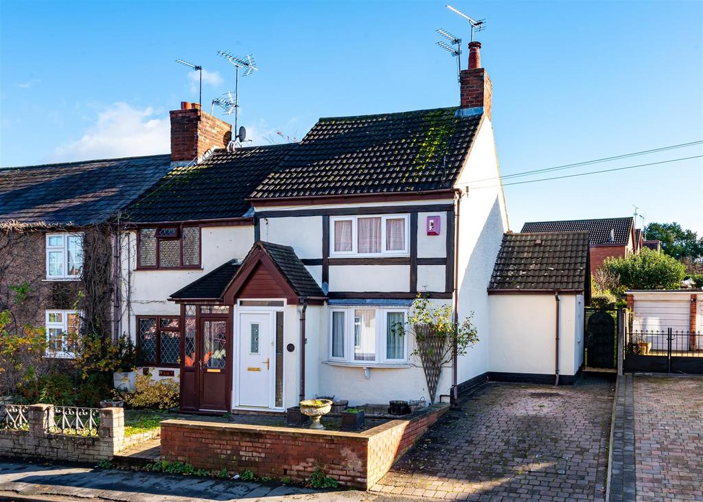 118 Common Road, Wombourne... 2 bed end of terrace house for sale £