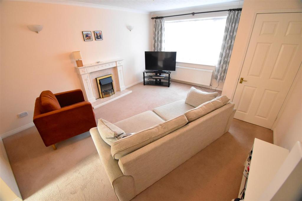 Brampton Way, Portishead 3 bed detached house for sale £385,000