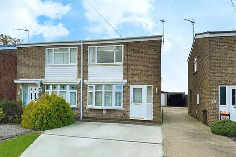 2 bedroom semi-detached house for sale - Truro Close, Sutton-On-Hull, Hull