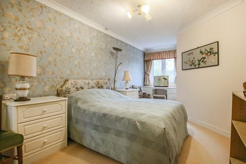 1 bedroom retirement property for sale, St James Road, East Grinstead, RH19