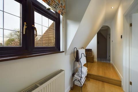 14 Recreation Avenue, Corringham, Stanford-le-hope, SS17 9BZ