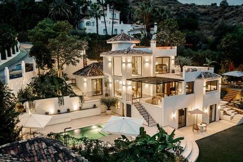 5 bedroom villa, Nueva Andalucia, Marbella, Malaga