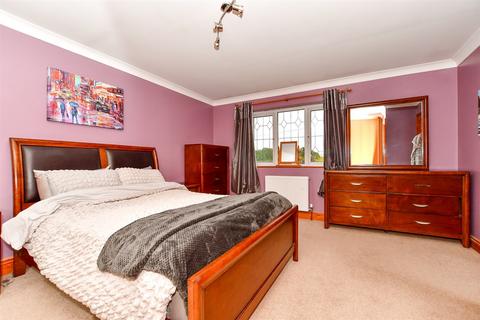5 bedroom detached house for sale, Bethersden Road, Shadoxhurst, Ashford, Kent