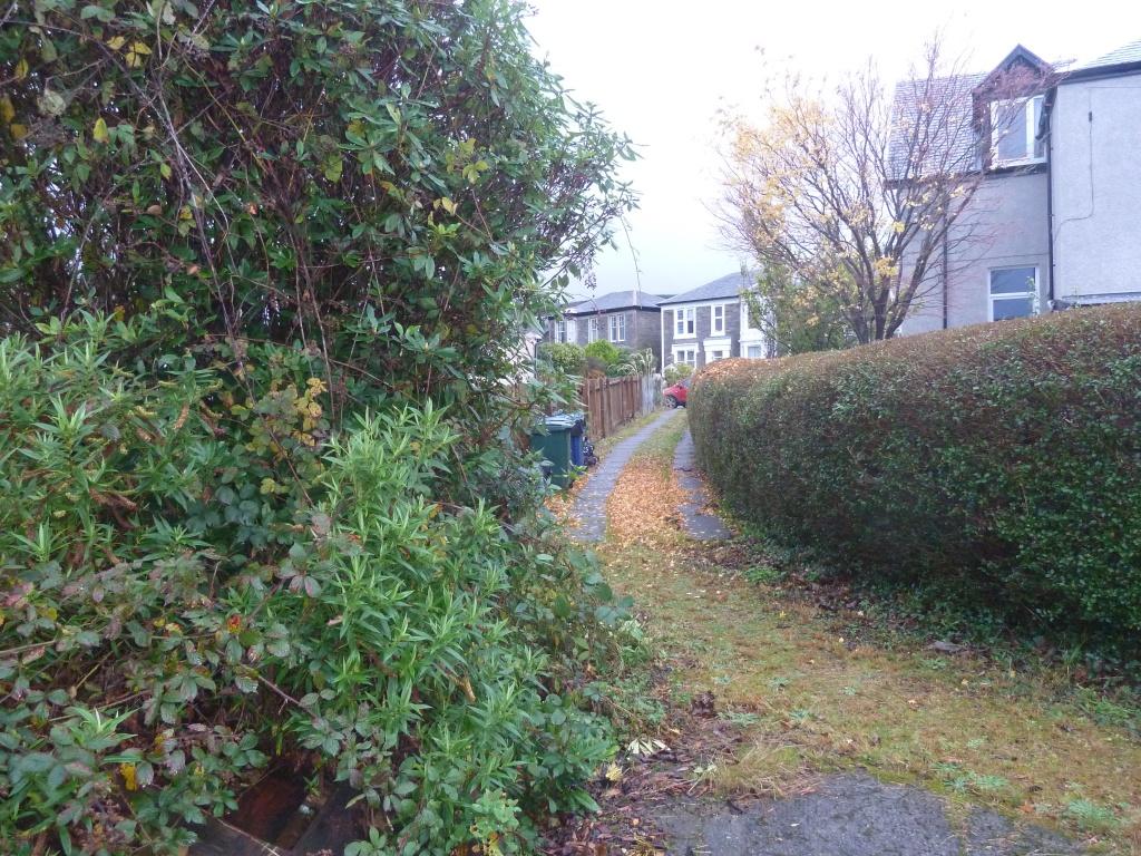 32 Royal Crescent, Dunoon, PA23 7HA 3 bed detached villa for sale £