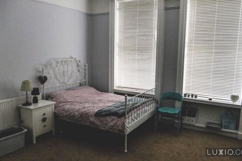 undefined, Liverpool L1