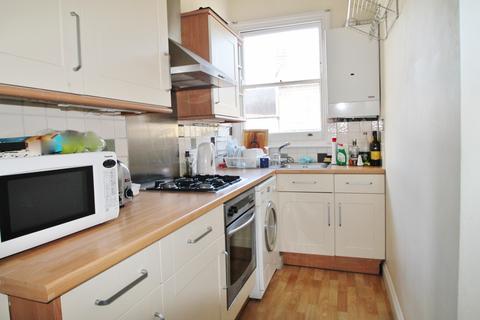 2 bedroom flat to rent, London, SW11