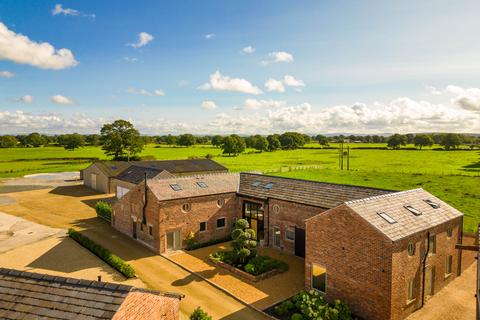 Blakeley Stables Blakeley Lane, Mobberley, Knutsford, WA16 7LT