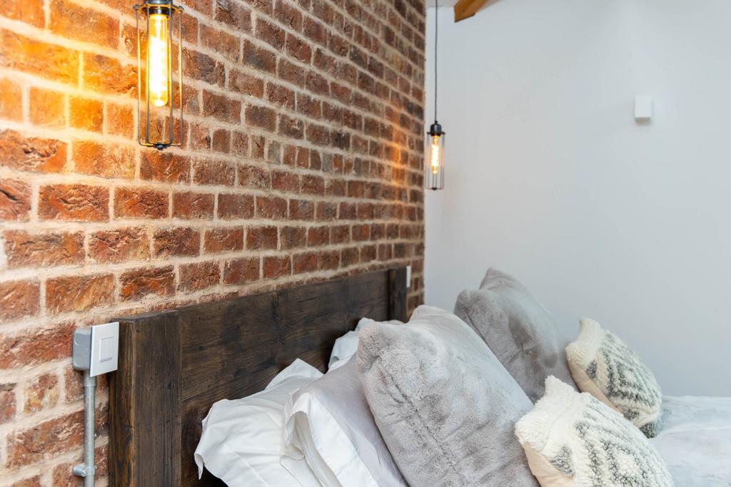 20231011-1322 Maison Haus - Blakeley Stables, Knut