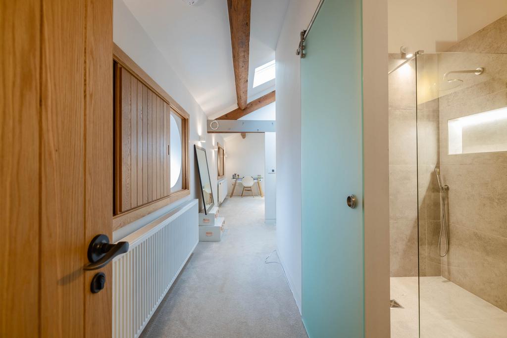 20231011-1246 Maison Haus - Blakeley Stables, Knut