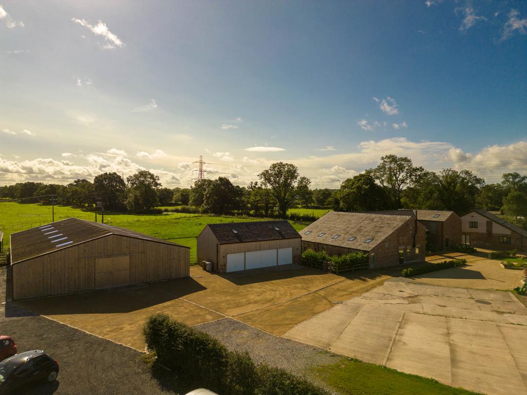 20230921-1122 Maison Haus - Blakeley Stables, Knut