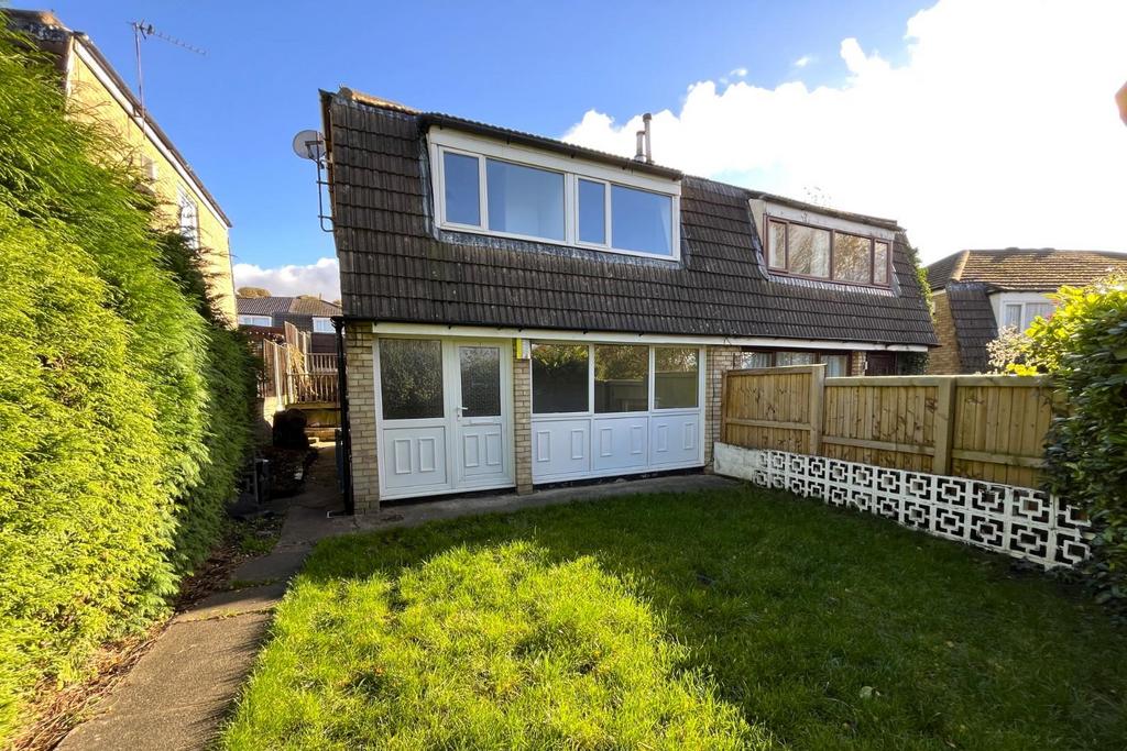 Dale Park Rise, Cookridge, Leeds 3 bed semidetached house to rent £