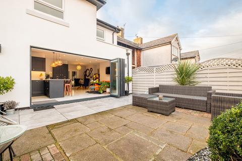 3 bedroom end of terrace house for sale, 8 East Cliffe, Lytham St. Annes FY8 5DX