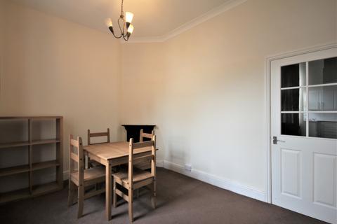 3 bedroom terraced house to rent, Robinson Street, Preston PR2