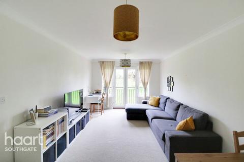 2 bedroom apartment for sale, Cobham Close, ENFIELD