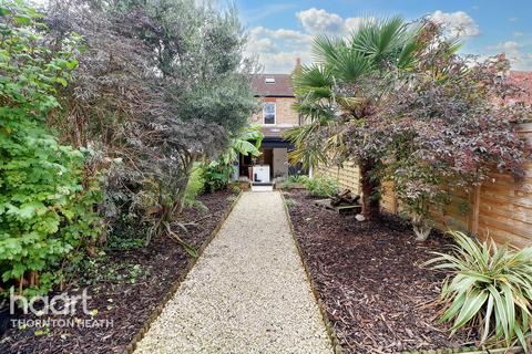 32 Hunter Road, Thornton Heath, CR7 8QG