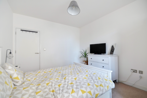 2 bedroom apartment for sale, at Yardmaster House - 2 Bed, Cross Road, Croydon CR0
