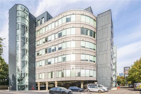 2 bedroom apartment for sale - Great West Road, Brentford, TW8