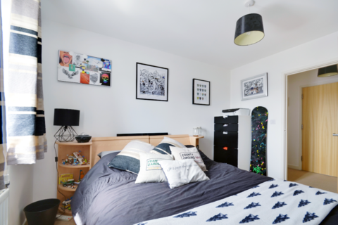 2 bedroom apartment for sale - at Rowditch Furlong, Redhouse Park, Milton Keynes MK14