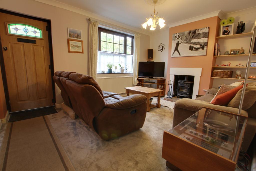 ANMORE ROAD, DENMEAD 3 bed house £325,000