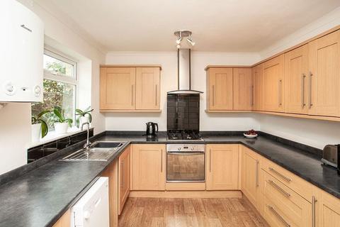 3 bedroom semi-detached house to rent, Chieveley Drive, Tunbridge Wells, TN2