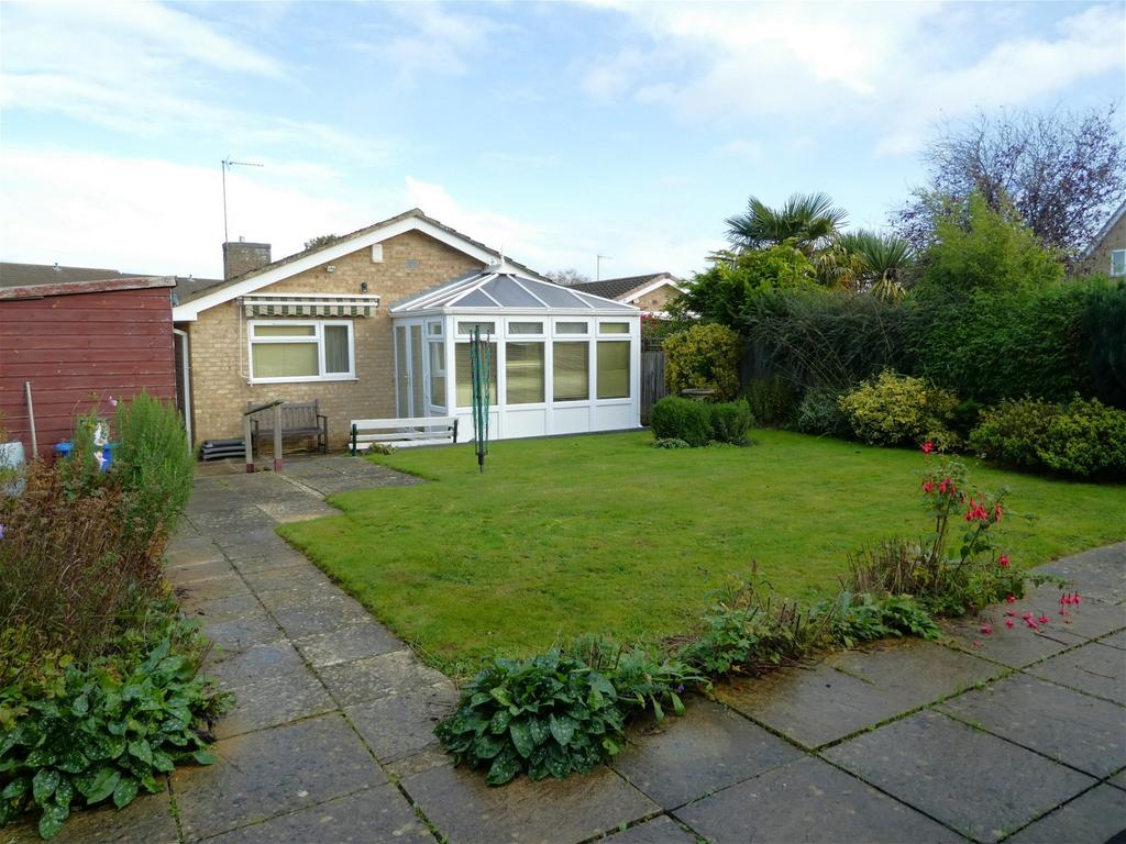 Chatsworth Drive, Banbury 3 bed detached bungalow £375,000