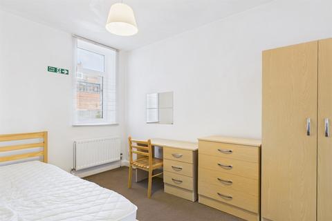 3 bedroom flat to rent, Forsyth Road, Newcastle Upon Tyne