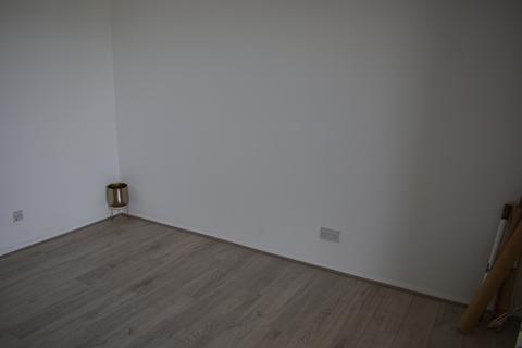 2 bedroom flat to rent - The Parade, Birchington, CT7