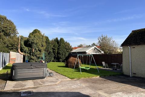 3 bedroom detached house for sale, Towy Avenue, Llandovery, Carmarthenshire.