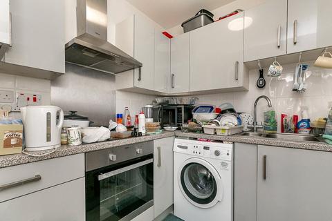 7 Bellingham Green, London, SE6 3HD