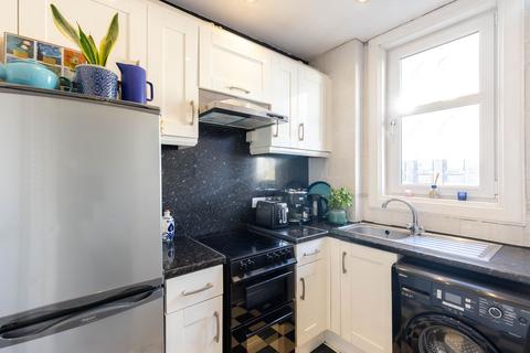 36/3 Annfield, Edinburgh, EH6 4JA