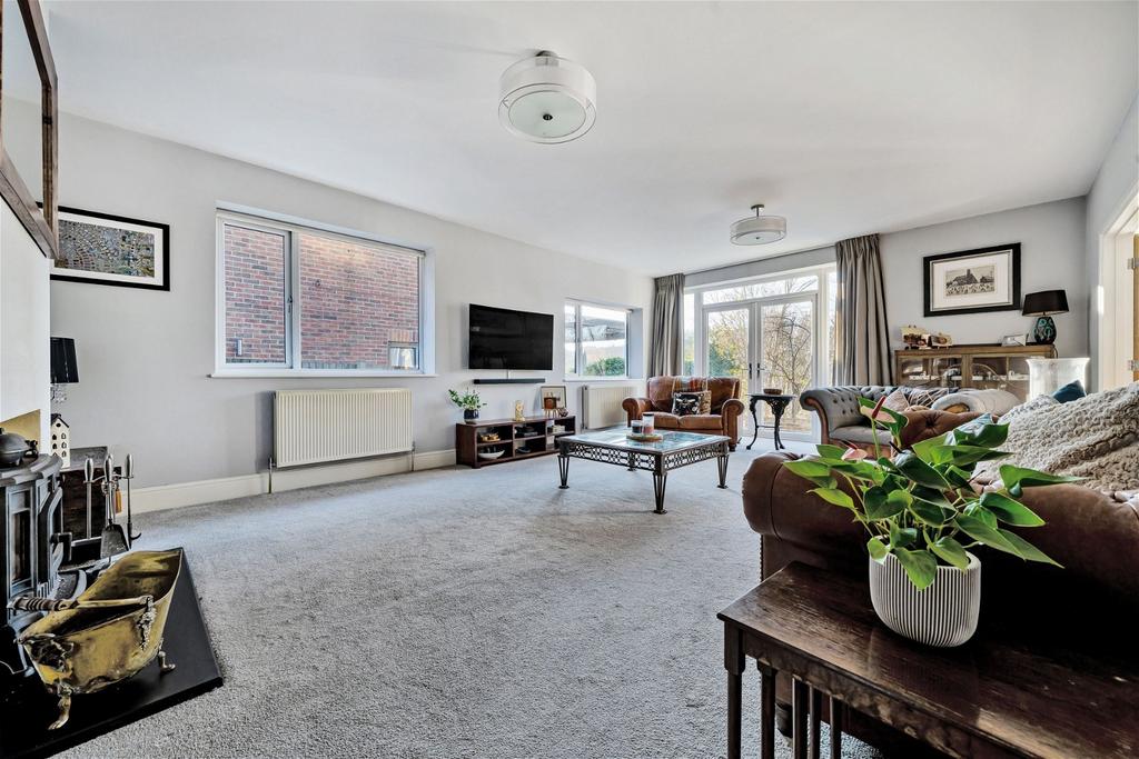 Spekes Road, Gillingham ME7 3 bed detached house for sale £650,000