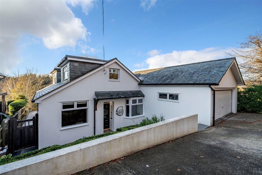 Spekes Road, Gillingham ME7 3 bed detached house £650,000