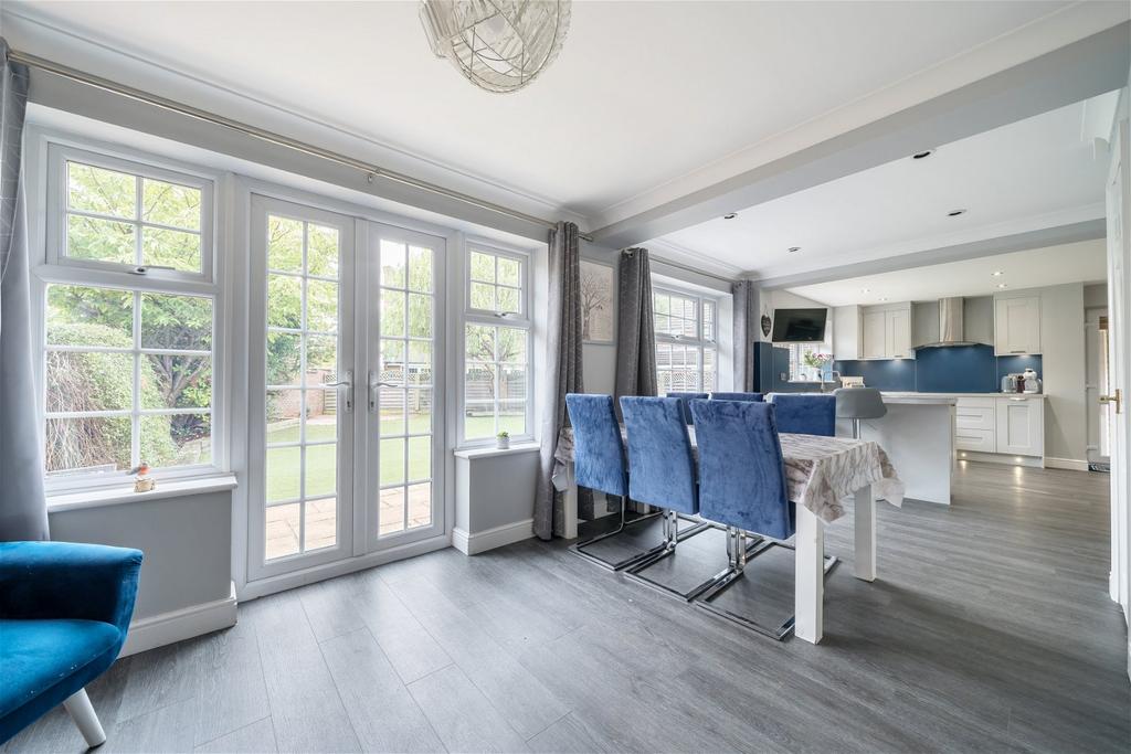 Apollo Way, Chatham ME4 4 bed detached house for sale £570,000