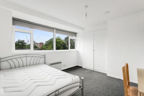 3 bedroom apartment to rent, Prince of Wales Road, Kentish Town, NW5