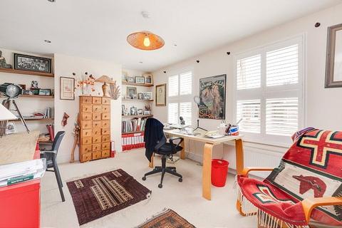 11 Alexandra Gardens, London, N10 3RN