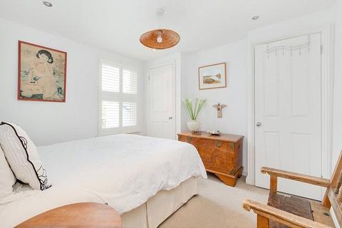 11 Alexandra Gardens, London, N10 3RN