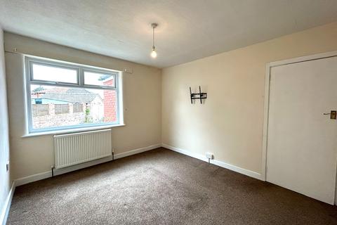 1 bedroom detached bungalow to rent, Larkfield Lane, Southport PR9