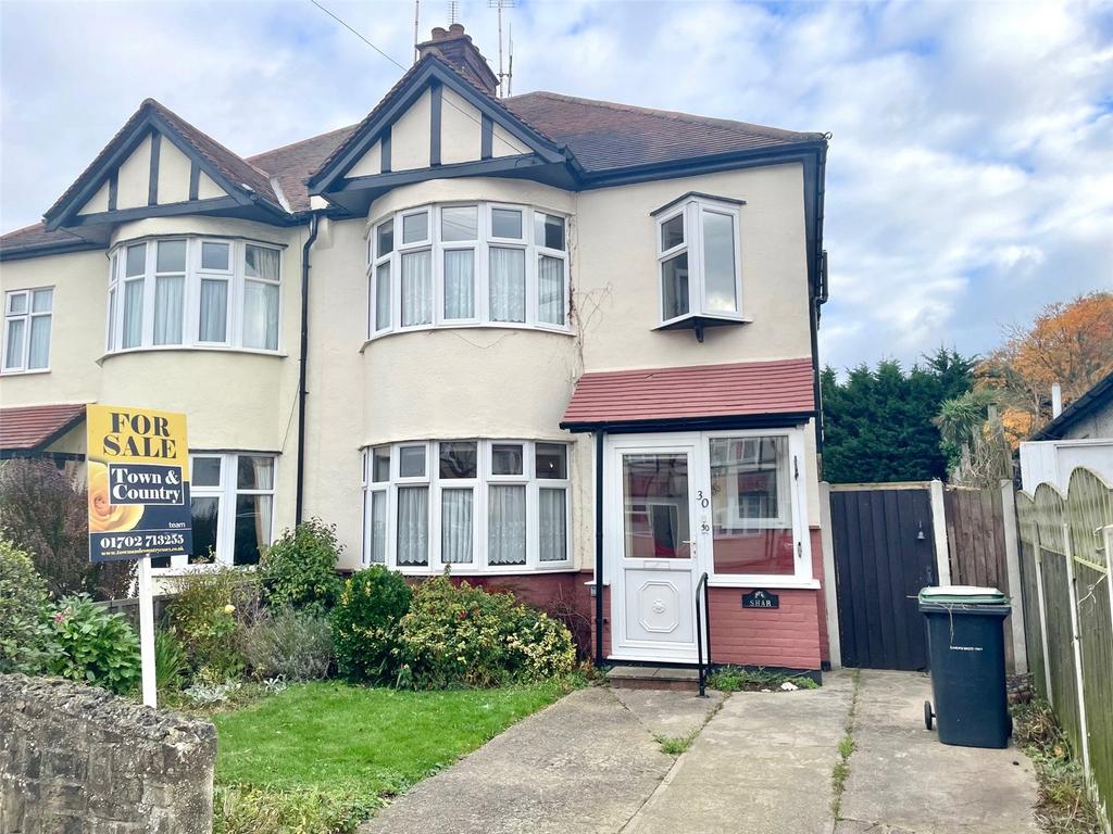 Mayfield Avenue, Prittlewell, SouthendonSea, Essex, SS2 3 bed semidetached house for sale £