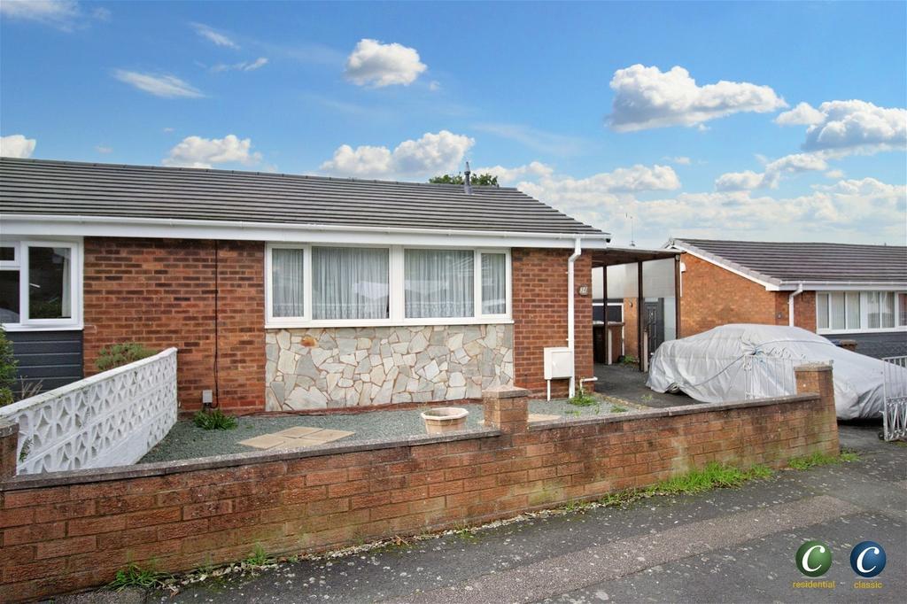 Essex Drive, Rugeley, WS15 1JX 3 bed semidetached bungalow for sale