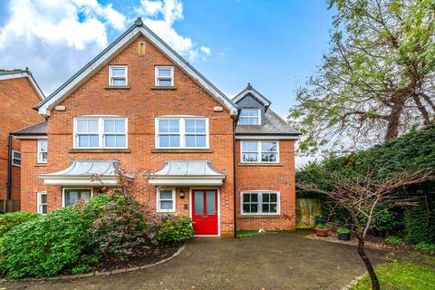 39a Hampton Road, Teddington, TW11 0LA