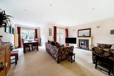39a Hampton Road, Teddington, TW11 0LA