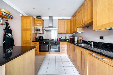 39a Hampton Road, Teddington, TW11 0LA