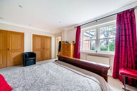 39a Hampton Road, Teddington, TW11 0LA