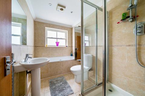 39a Hampton Road, Teddington, TW11 0LA