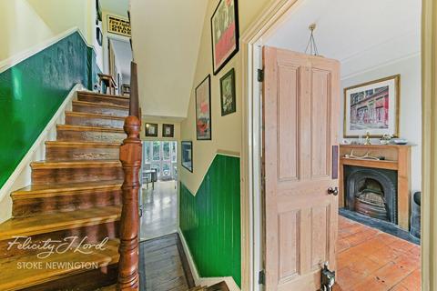 44 Belgrade Road, London, N16 8DJ
