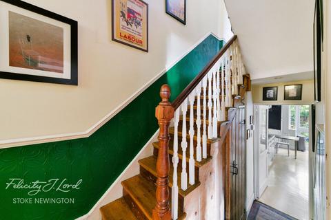 44 Belgrade Road, London, N16 8DJ