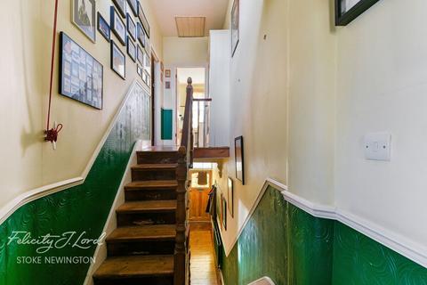 44 Belgrade Road, London, N16 8DJ